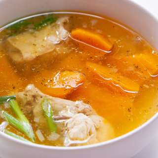 Sopa de pollo y calabaza Vietnamita